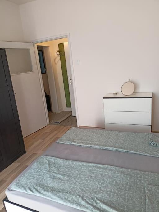 Welcome To Daisy Sunny Place! Apartment Varna ภายนอก รูปภาพ